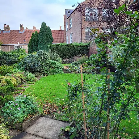 Minster Garden * Йорк